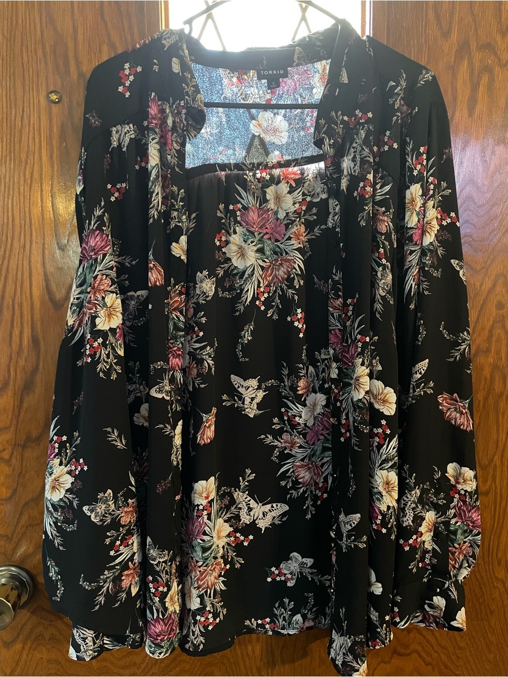 torrid Black Floral Tie-Front Tunic Top